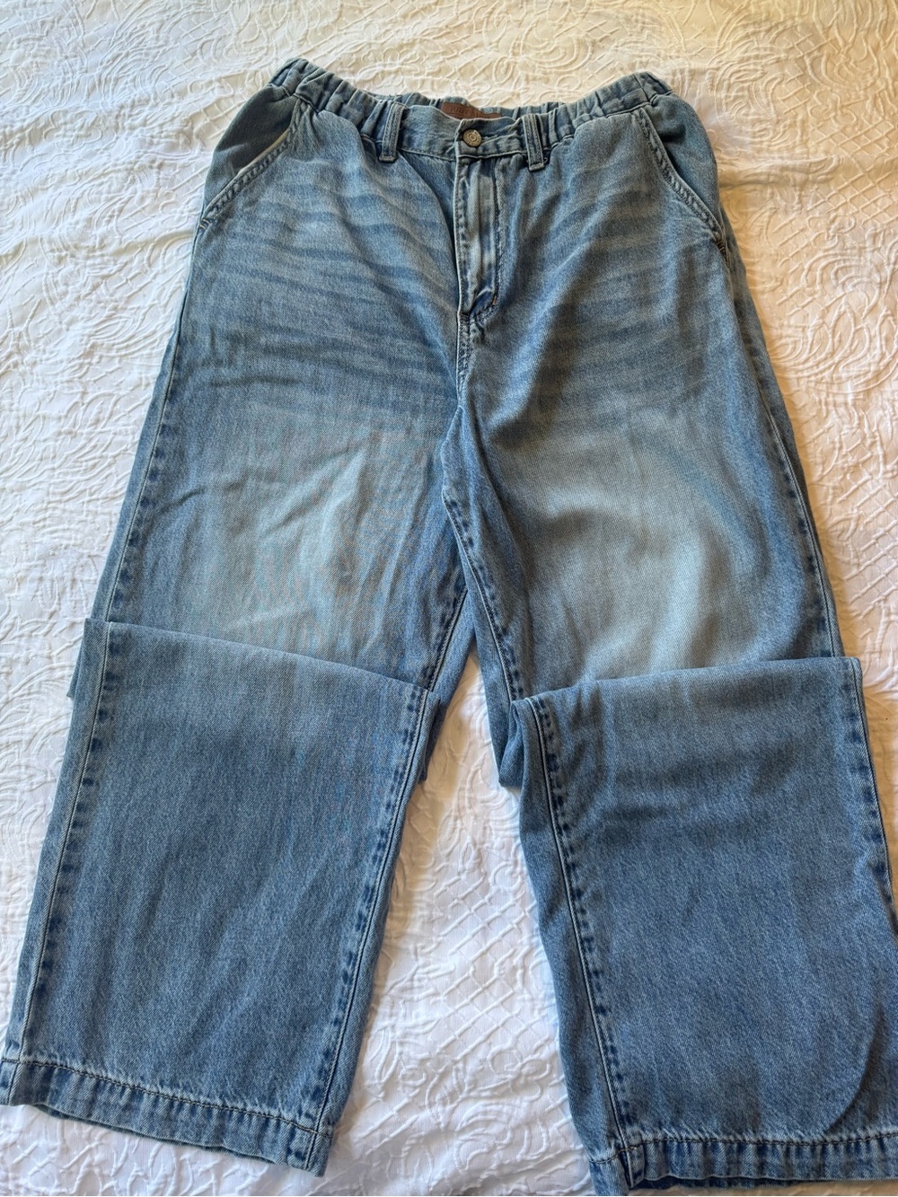 Judy Blue Women’s 3/26 Short Pull On Jeans High Rise Light Wash  Elastic Waist